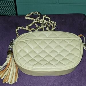 Chic Quilted Cream Crossbody Bag with Tassel